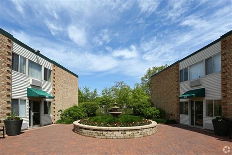 Imperial Tower <strong>Apartments</strong> Studio to 2 Bedroom $901 - $1,631. . Harbour lakes apartments waukegan